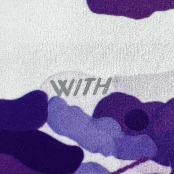 PELOTON x WITH Nail Polish Camo High Rise Reversible Capri Leggings, Size Small - Picture 5 of 8